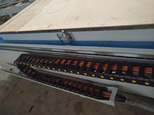 주문 10KW 목재 가장자리 띠기 기계 패널 두께 10-60mm 공급 속도 15-20mmin 목재 작업 생산 라인에 적합 온라인 제조