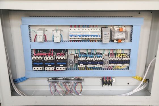 acheter Épaisseur du panneau 10-50 mm Machine de bande de bord de bois Voltage 415V Puissance 5-20KW Idéal pour une finition de bord durable dans le traitement des panneaux de bois fabrication en ligne