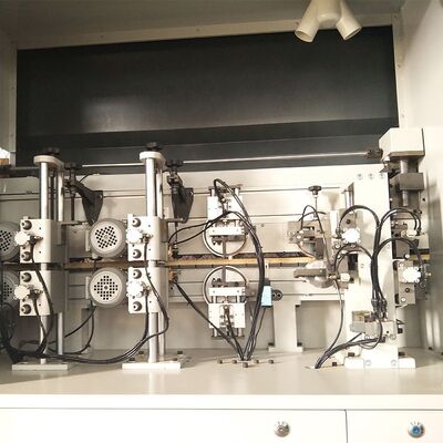 Largeur du panneau supérieure à 60 mm Machine automatique de bande de bord fournissant une tension 380V 50hz 3phase 220V 1or2phase 415V 440V Modèles